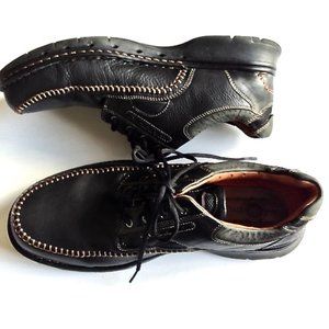 CLARKS-Black "Hommes" Wide Width Leather Oxfords